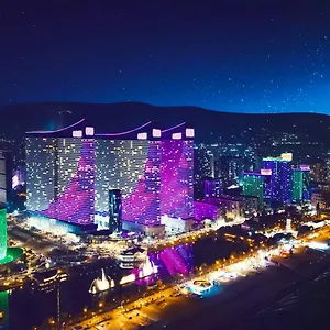 Orbi City Star Апарт-отель Батуми